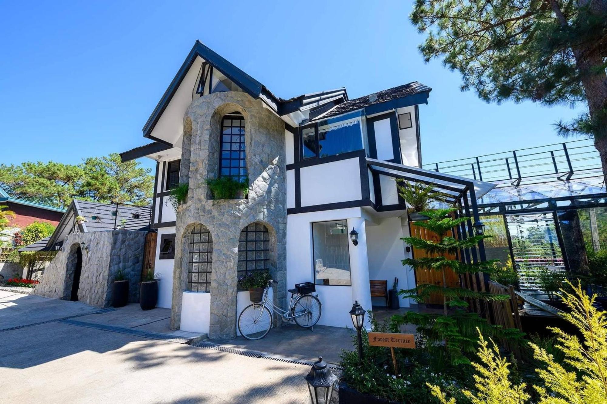 Tudor In The Pines Villa Baguio City Exterior foto